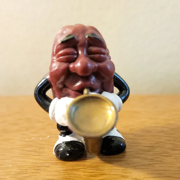 Vintage California Raisins Collectible Figurine Set Of 8 - Picture 4 of 7